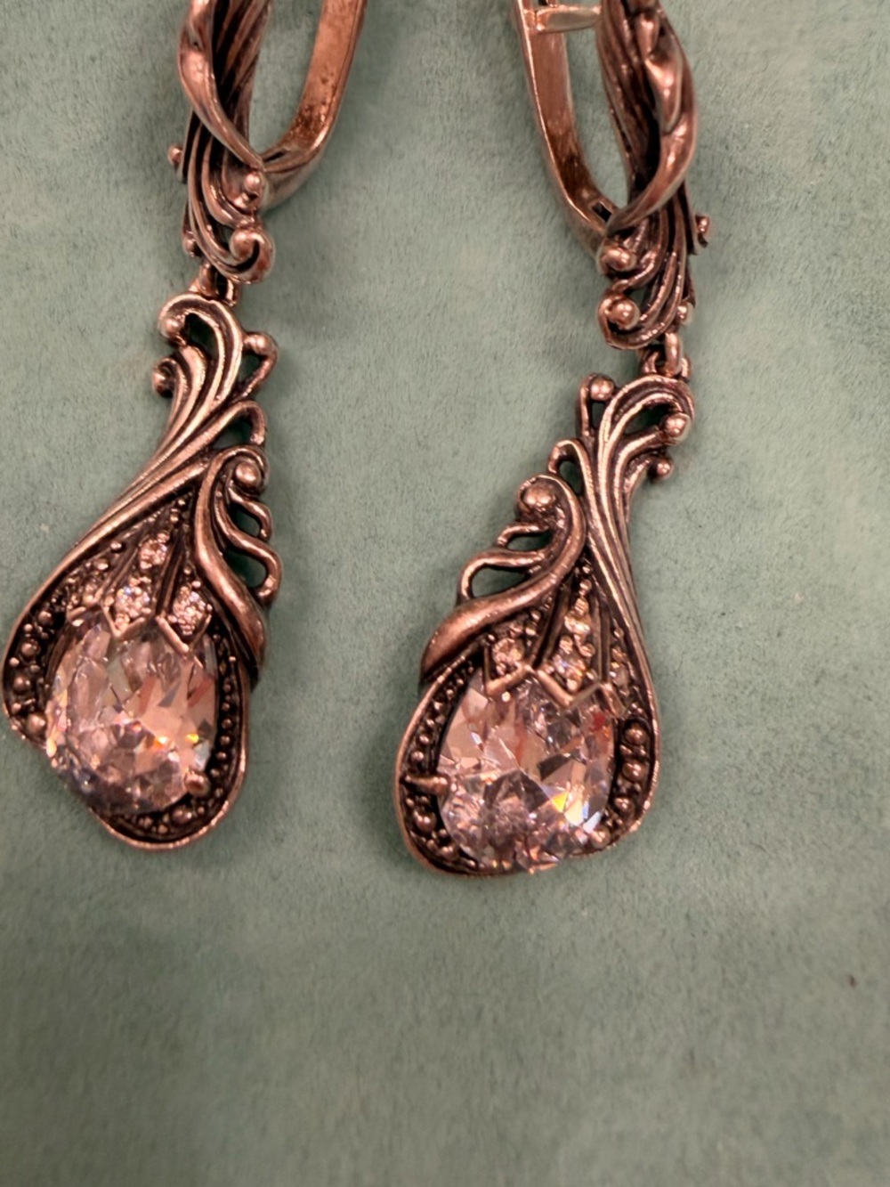 Elegant Vintage-Style Silver Drop Earrings with Clear Crystals